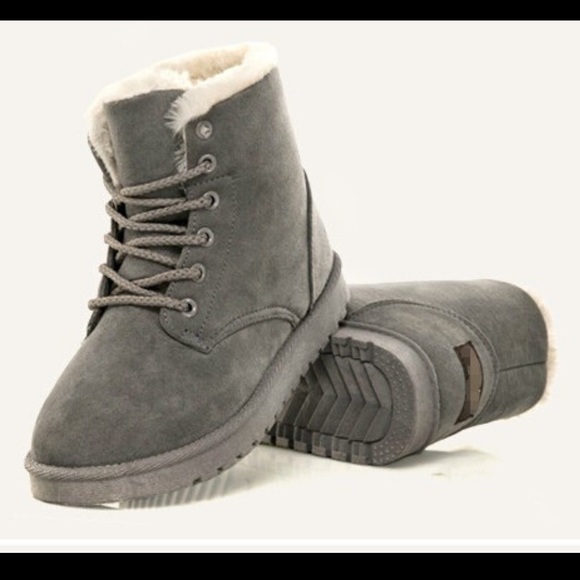 Shoes - NWOT Boots